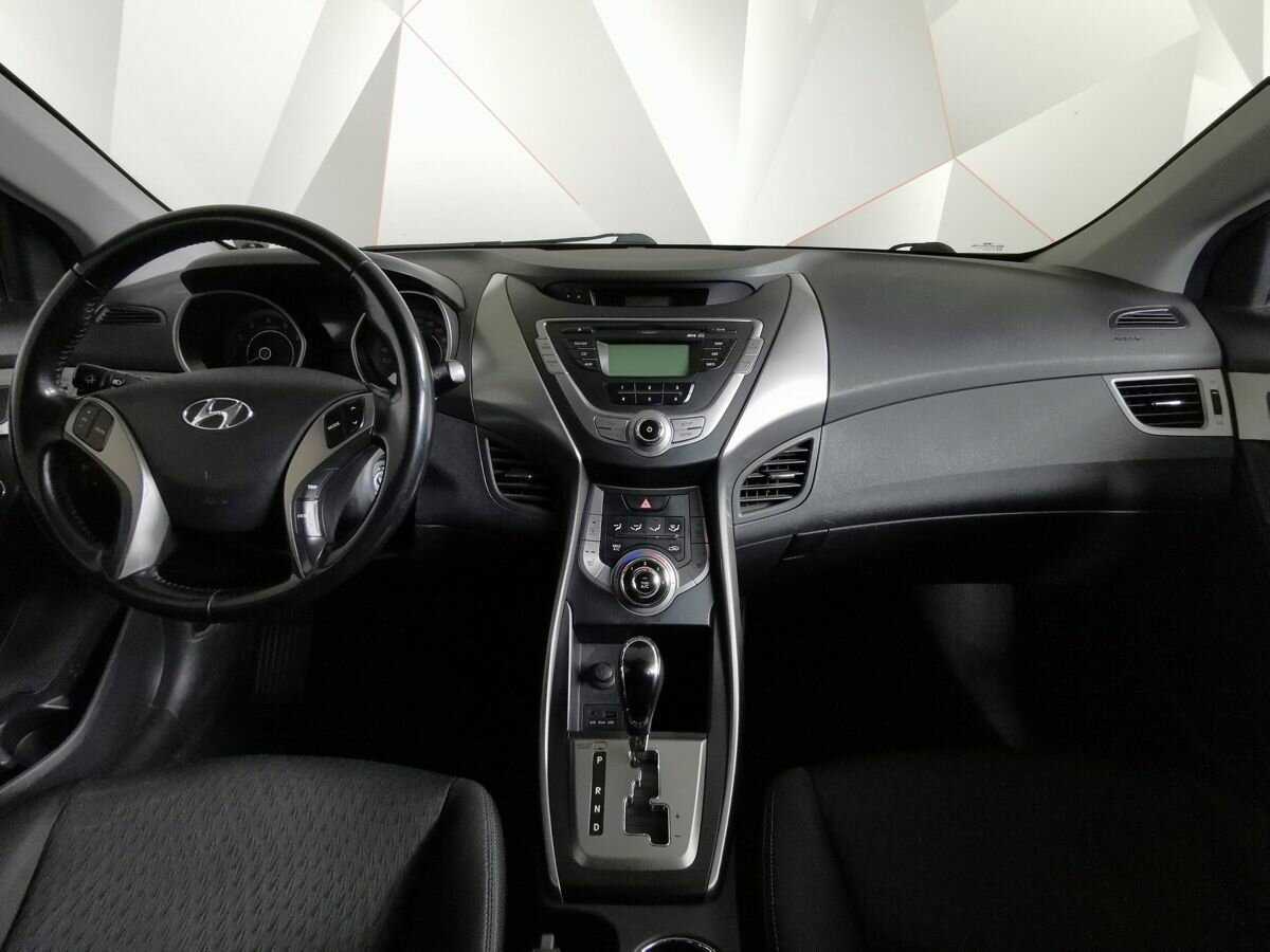Hyundai Elantra, 2012 - Фото №9
