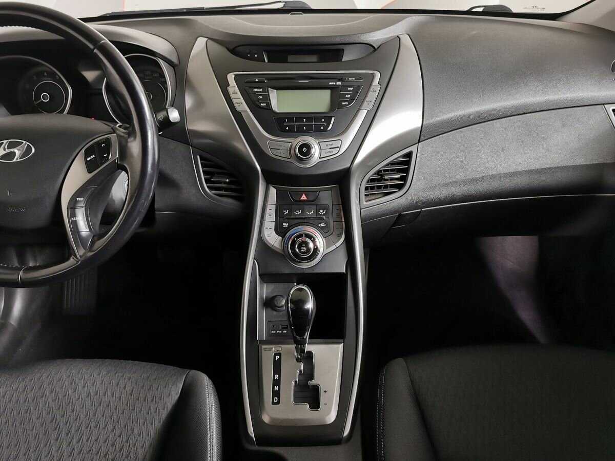 Hyundai Elantra, 2012 - Фото №10