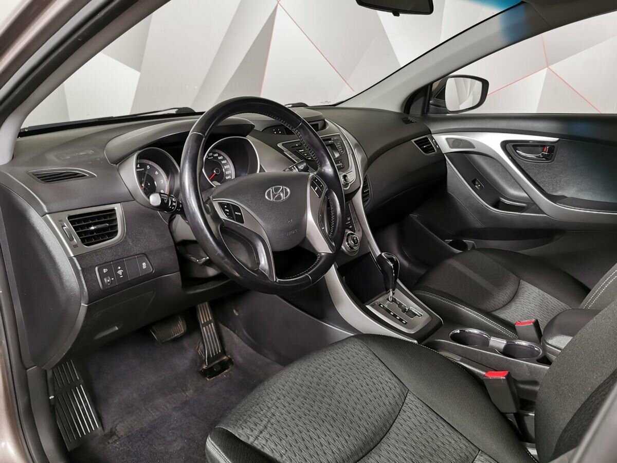 Hyundai Elantra, 2012 - Фото №13