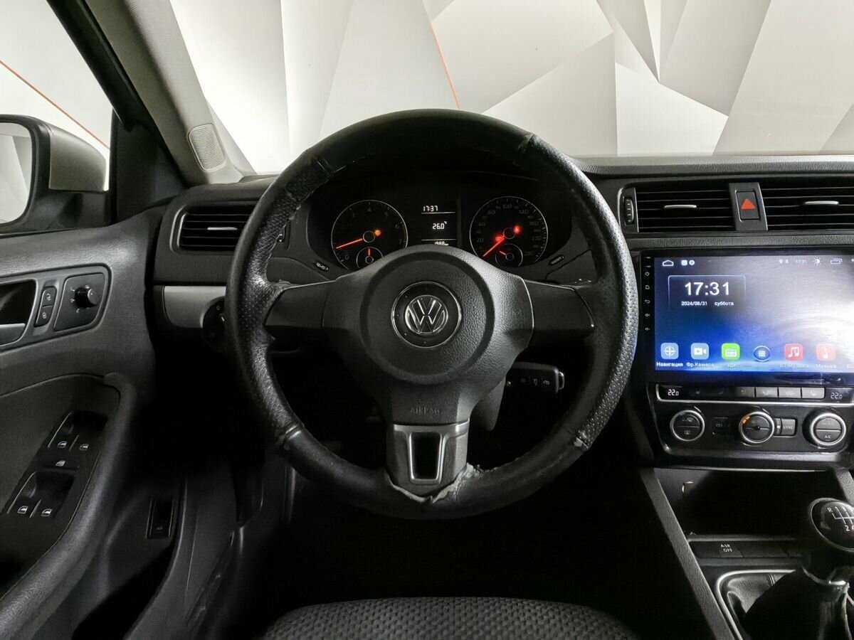 Volkswagen Jetta, 2012 - Фото №14