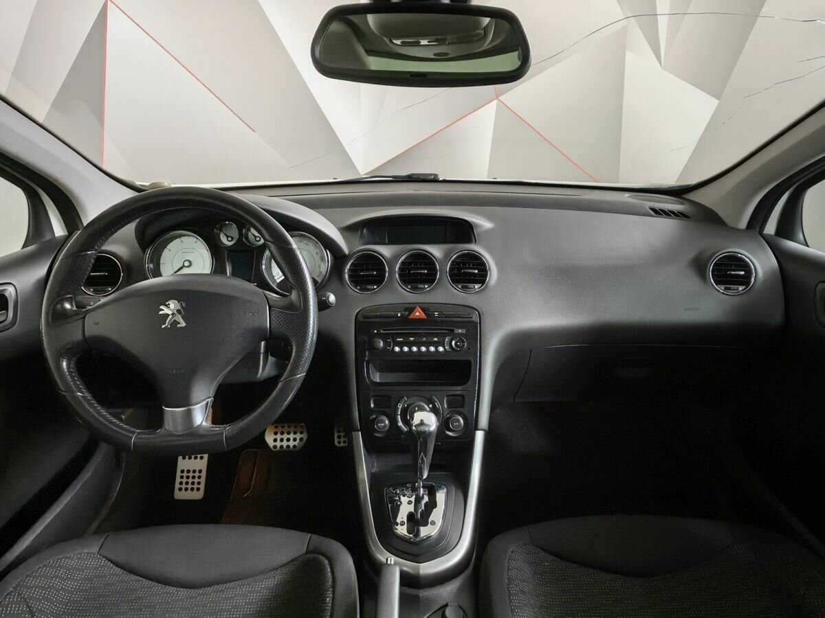 Peugeot 308, 2012 - Фото №8