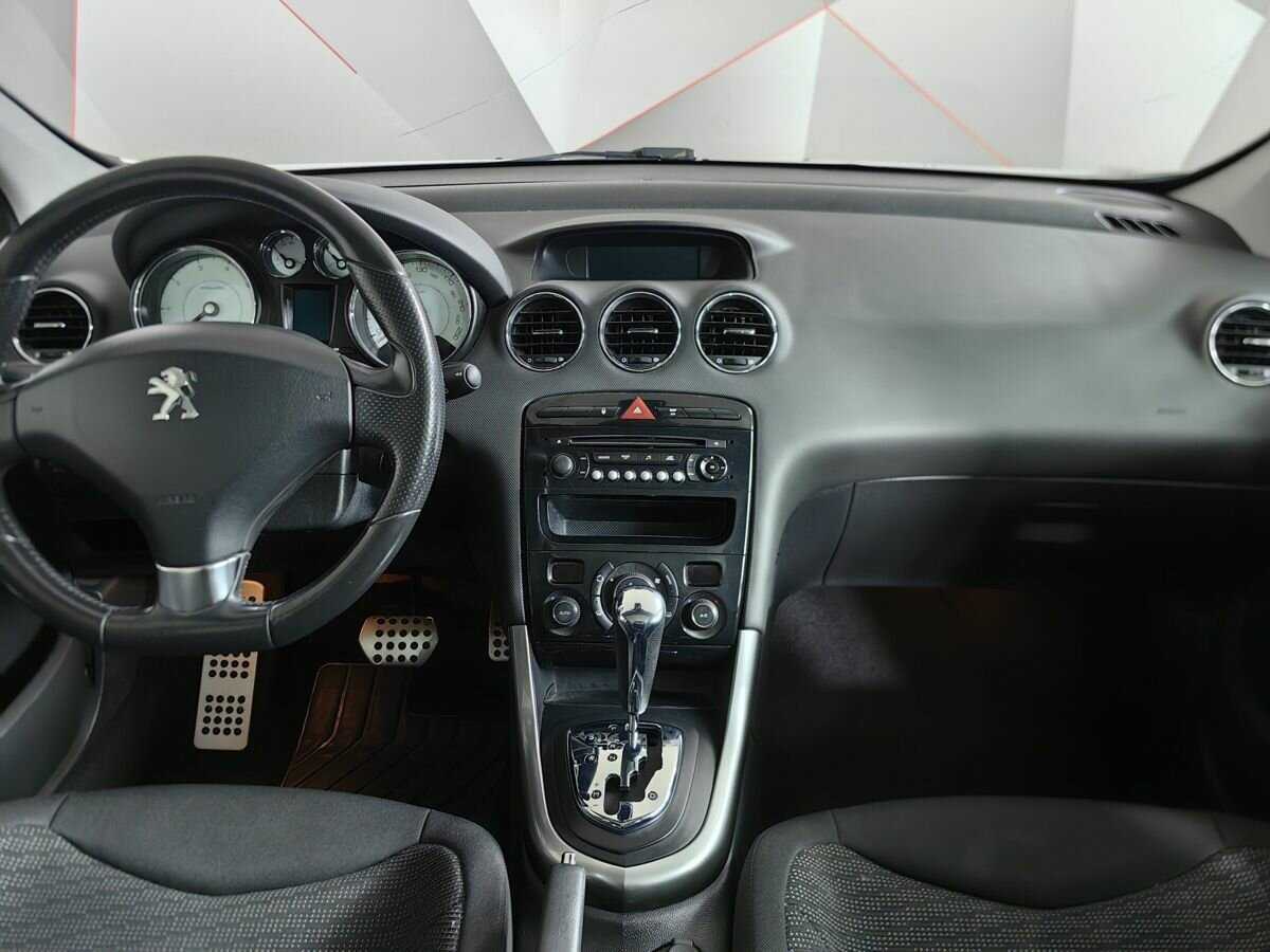 Peugeot 308, 2012 - Фото №9