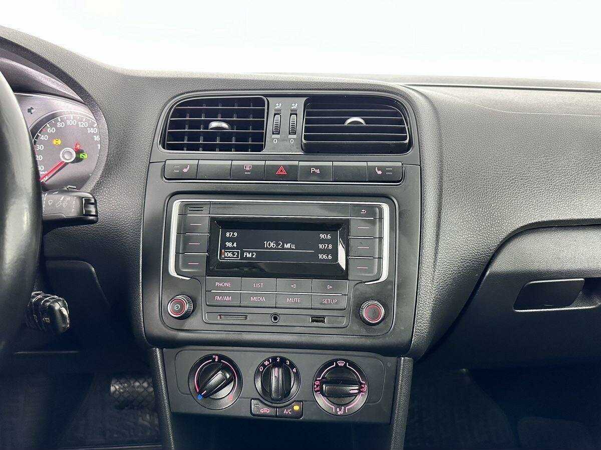 Volkswagen Polo, 2016 - Фото №11