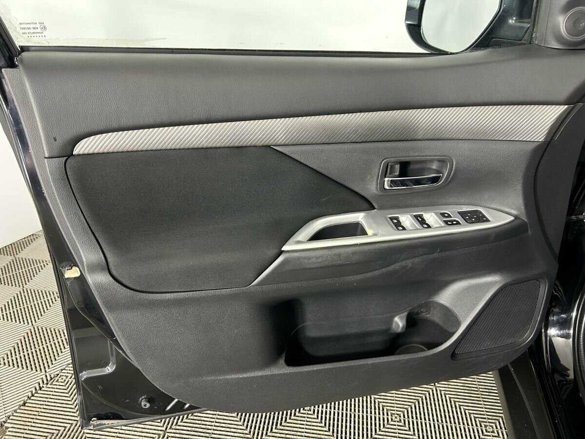 Mitsubishi Outlander, 2015 - Фото №6