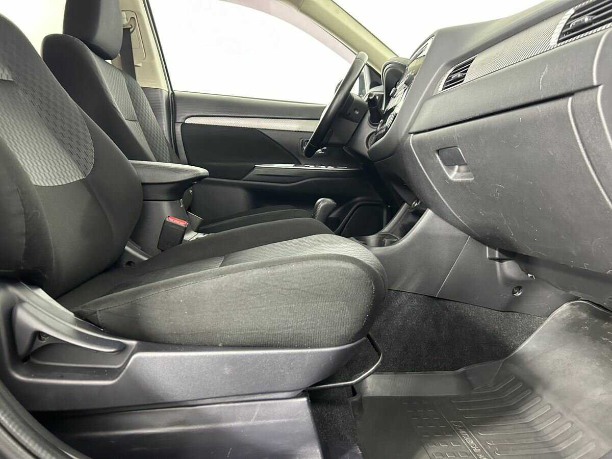 Mitsubishi Outlander, 2015 - Фото №12