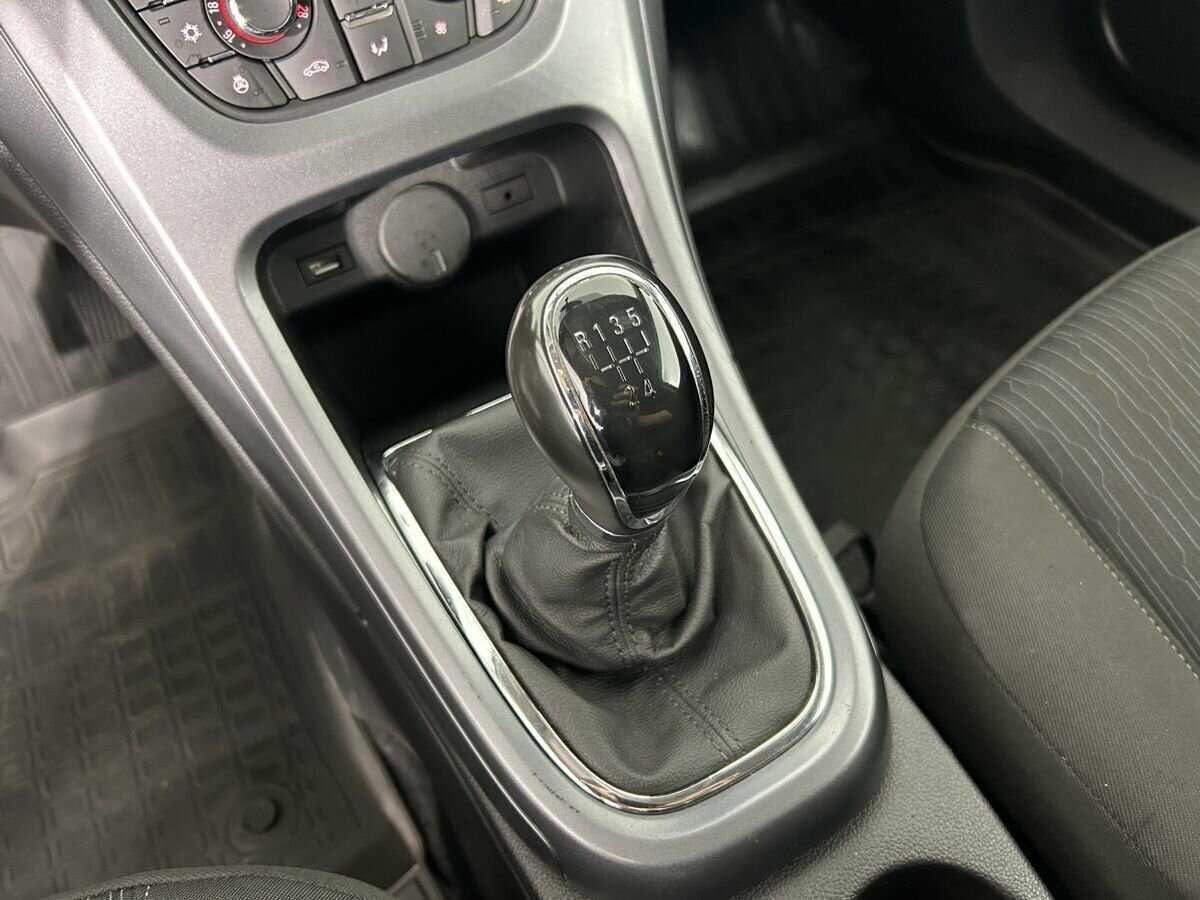 Opel Astra GTC, 2014 - Фото №12