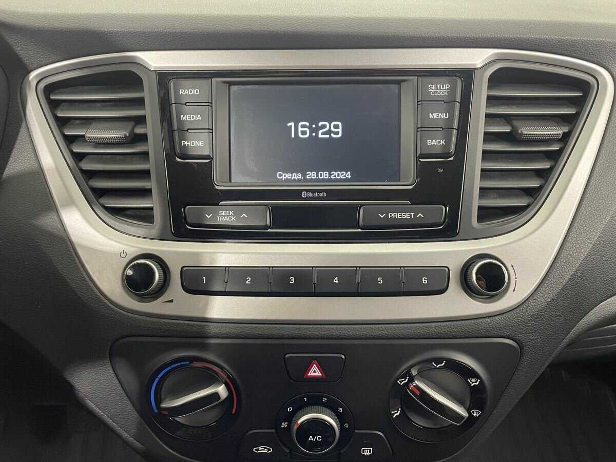 Hyundai Solaris, 2017 - Фото №11