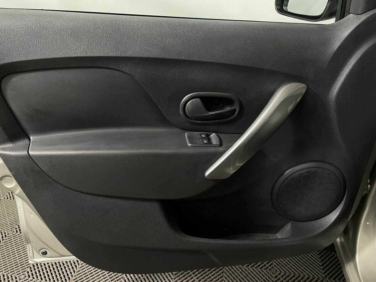 Renault Logan, 2018 - Фото №7