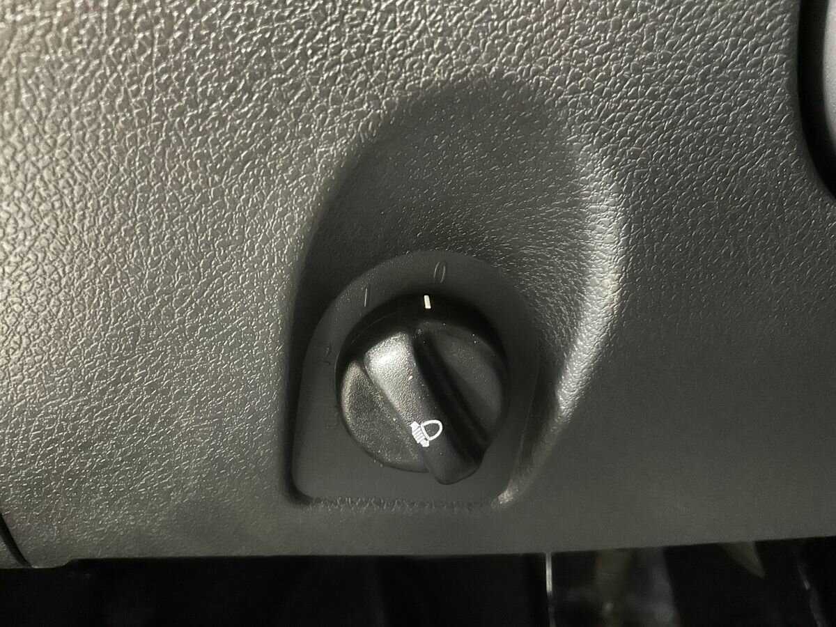 Renault Logan, 2018 - Фото №8