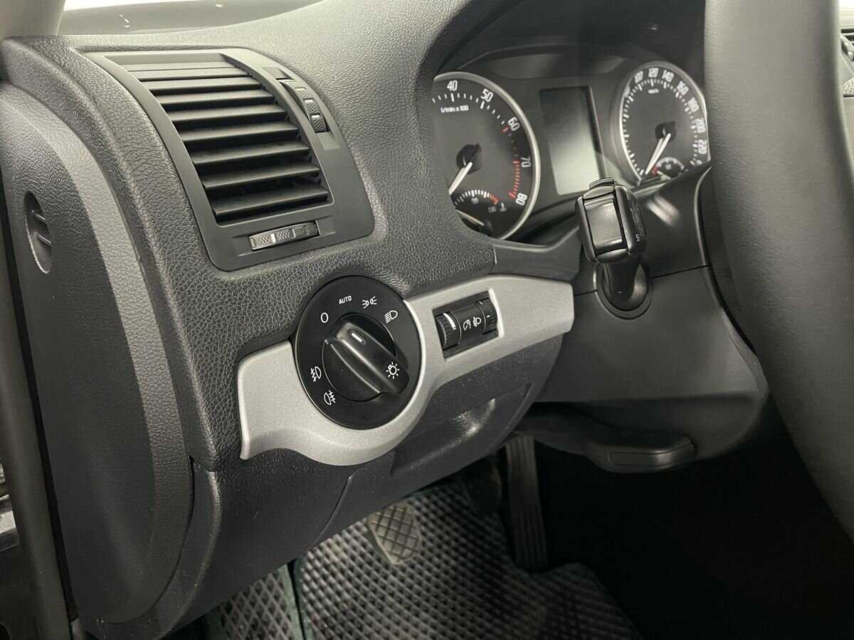 Skoda Octavia, 2012 - Фото №8