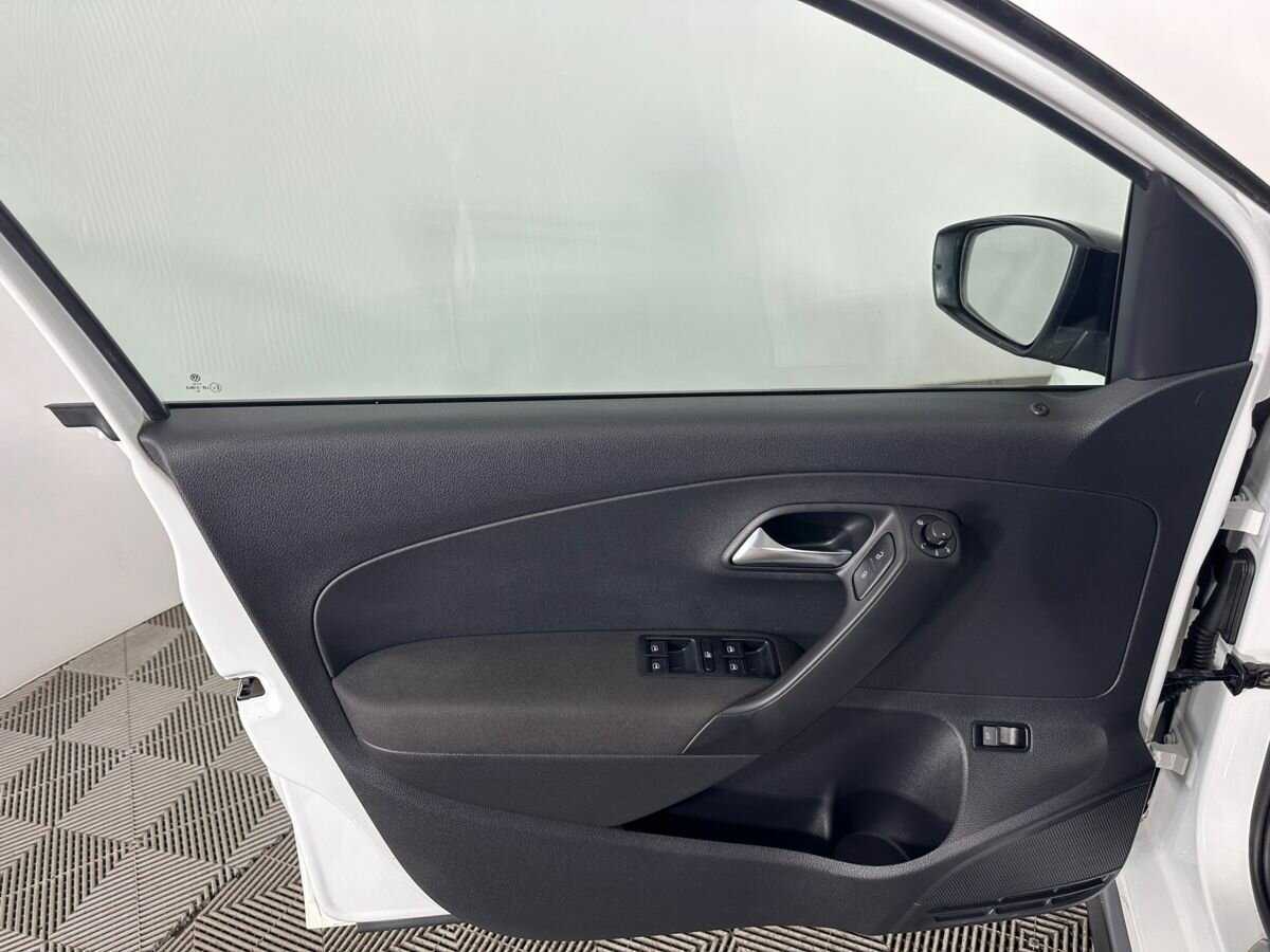 Volkswagen Polo, 2018 - Фото №7