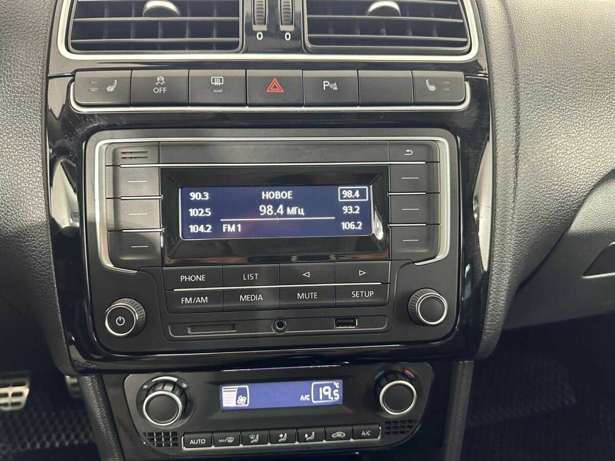 Volkswagen Polo, 2018 - Фото №11