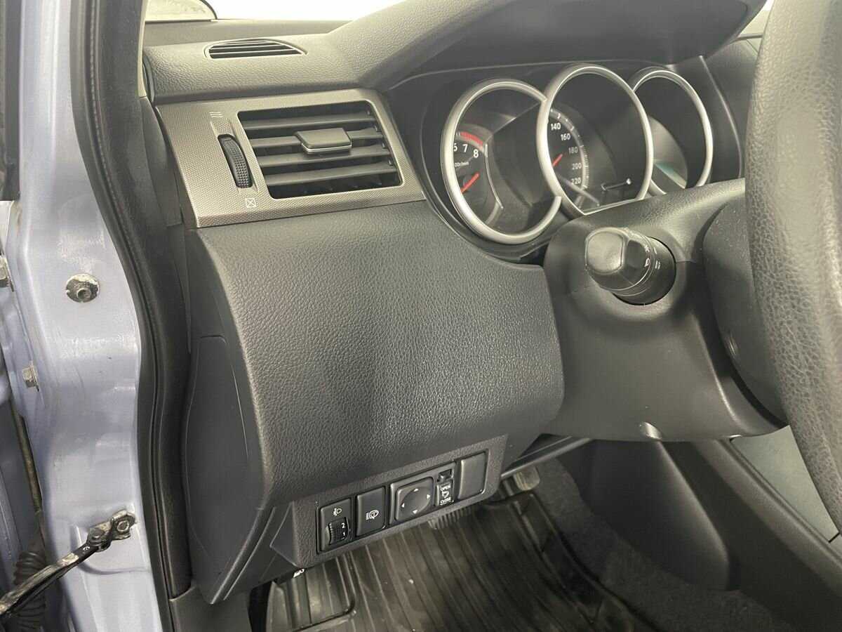 Nissan Tiida, 2013 - Фото №8