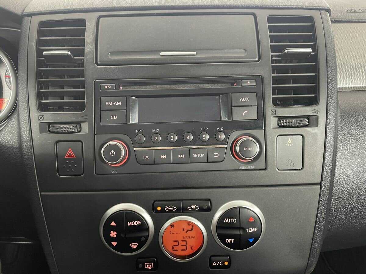 Nissan Tiida, 2013 - Фото №11