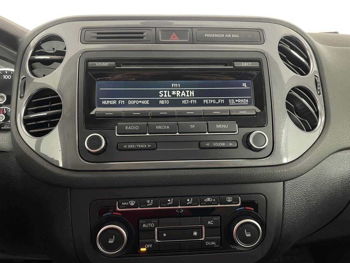 Volkswagen Tiguan, 2012 - Фото №11