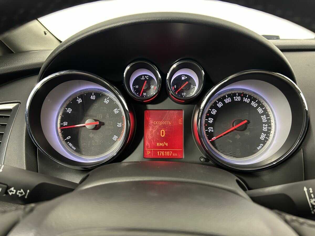 Opel Astra, 2012 - Фото №10