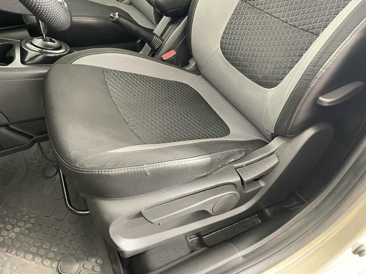 Lada (ВАЗ) Vesta SW, 2018 - Фото №9