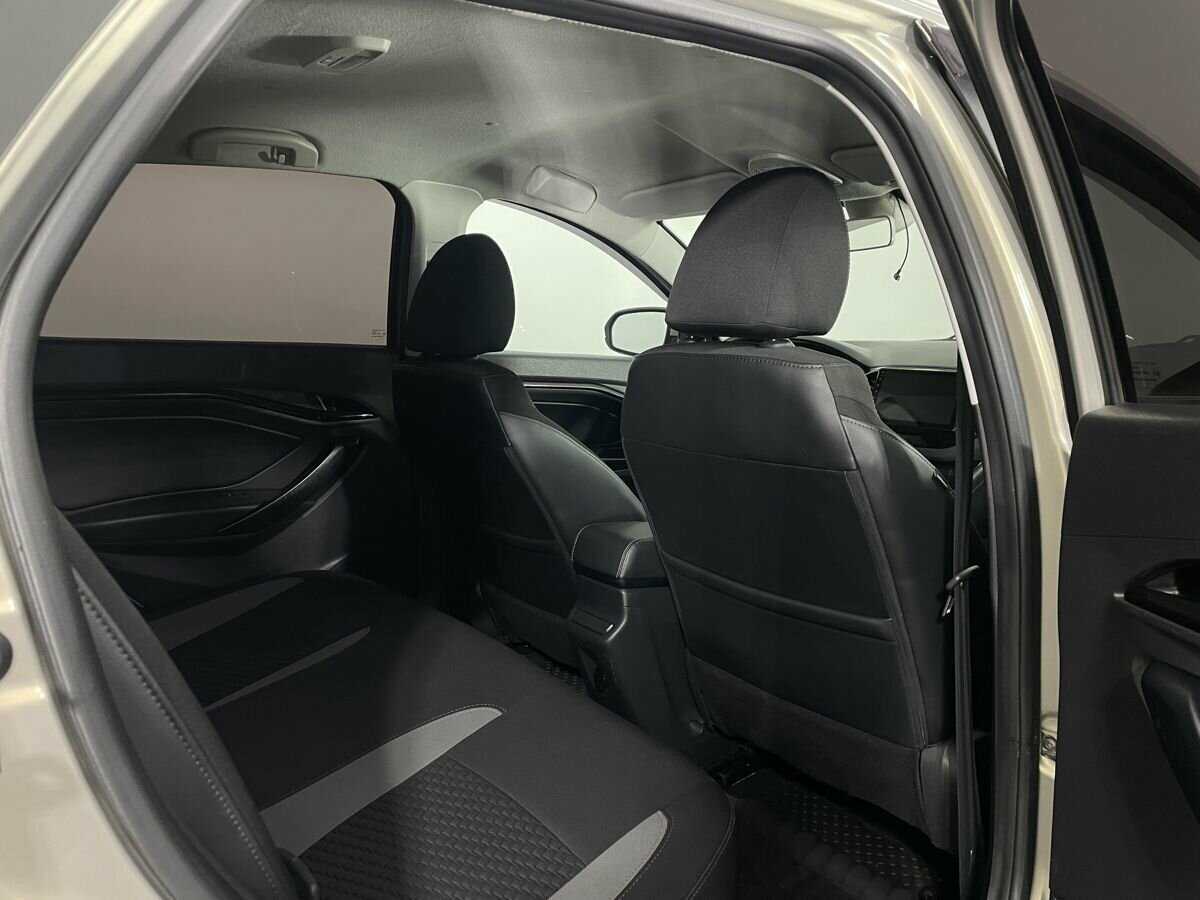 Lada (ВАЗ) Vesta SW, 2018 - Фото №15