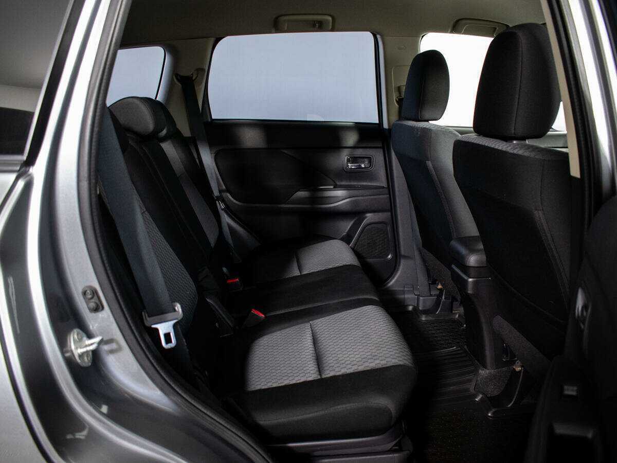 Mitsubishi Outlander, 2012 - Фото №6