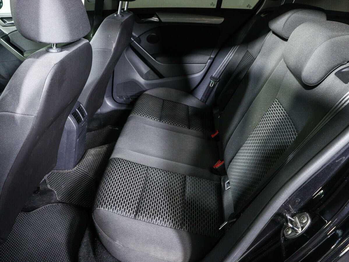 Volkswagen Golf, 2012 - Фото №8