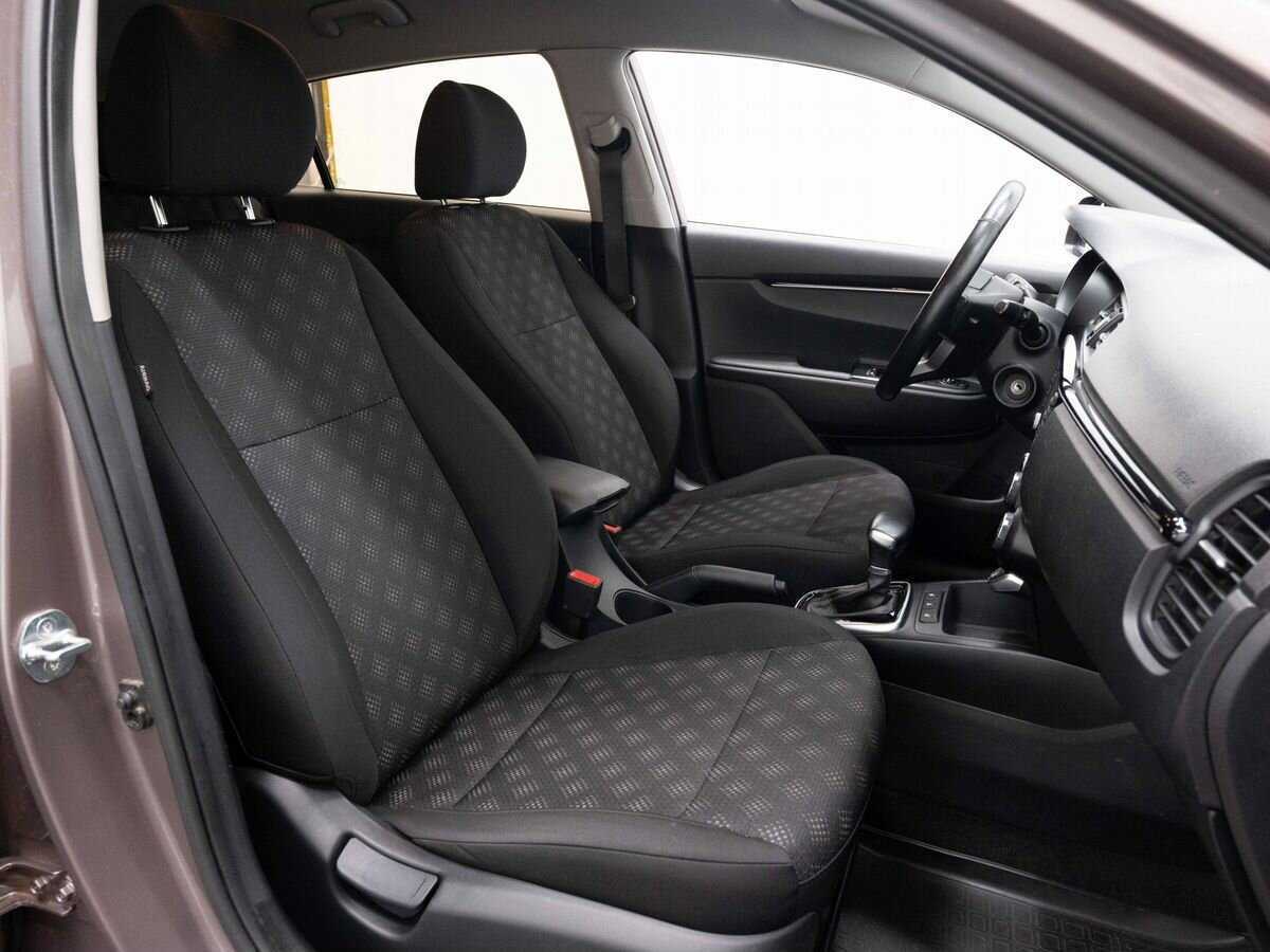 Kia Rio X-Line, 2018 - Фото №11