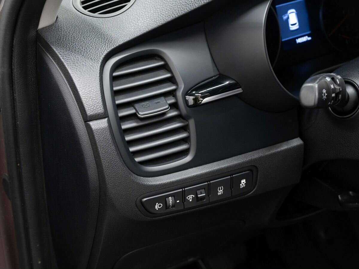 Kia Rio X-Line, 2018 - Фото №18