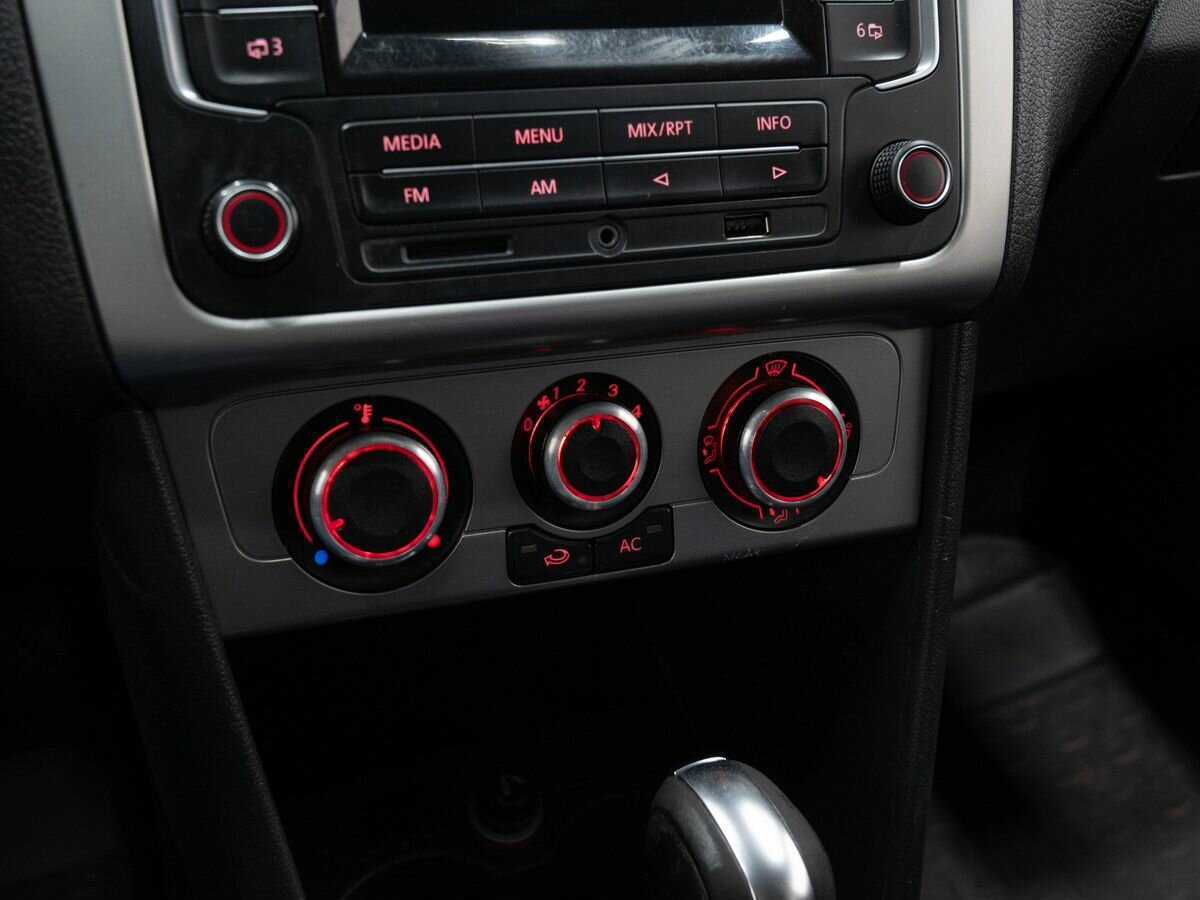 Volkswagen Polo, 2013 - Фото №15