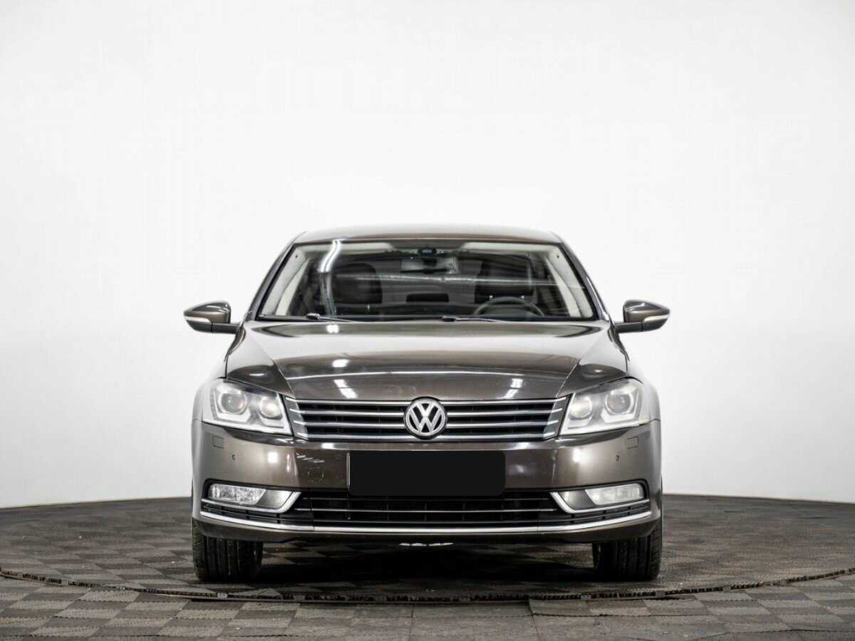 Volkswagen Passat, 2012 - Фото №1