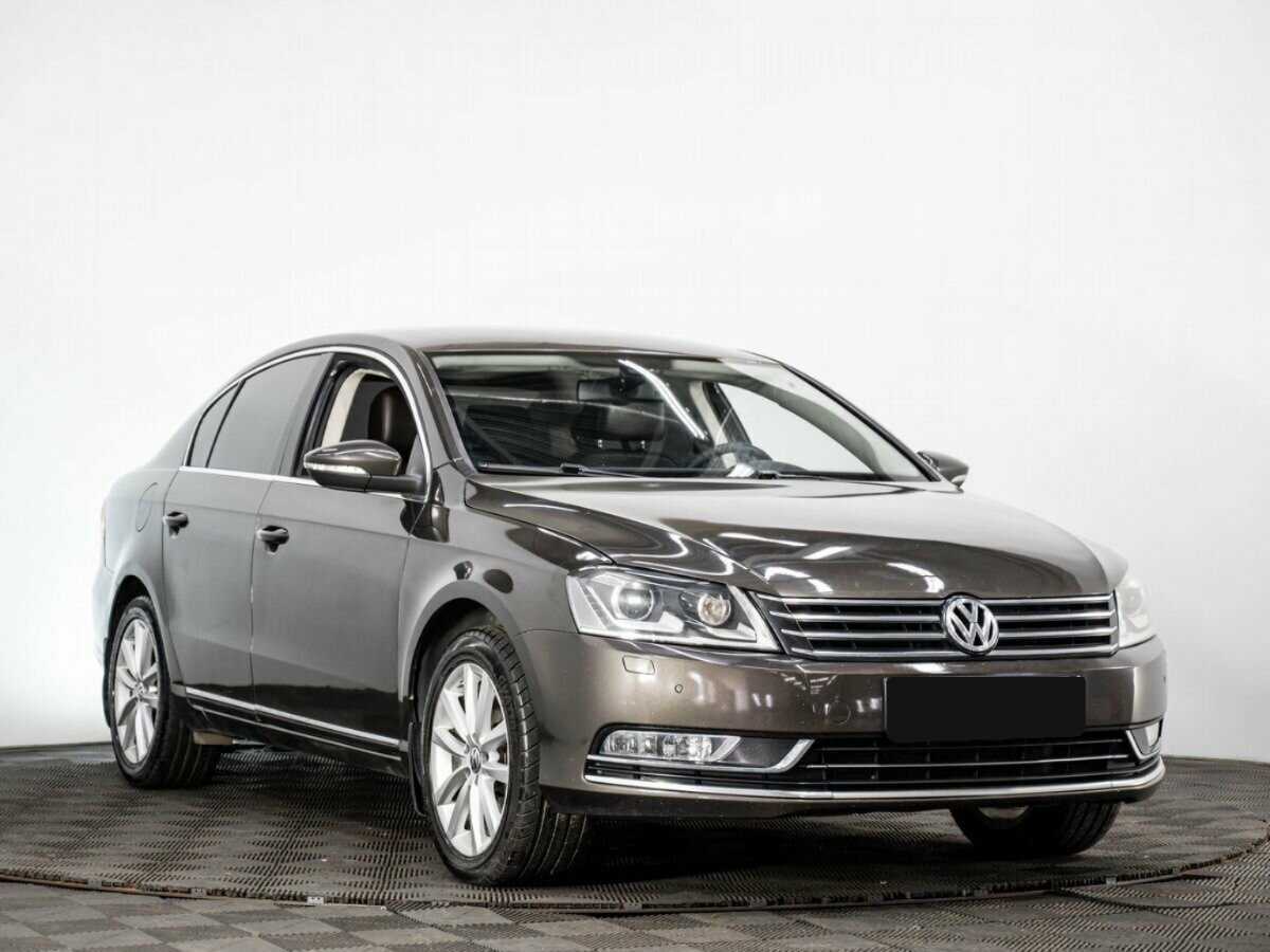 Volkswagen Passat, 2012 - Фото №2