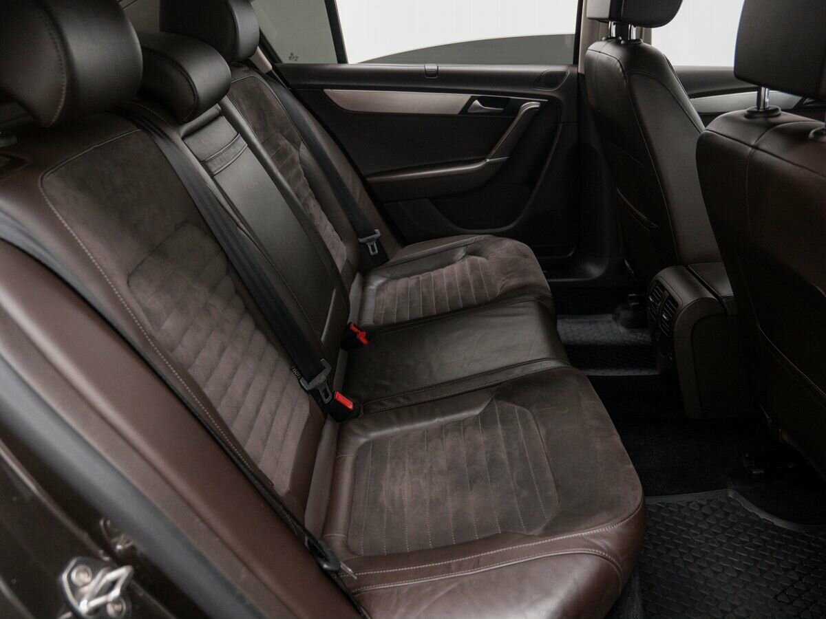 Volkswagen Passat, 2012 - Фото №9