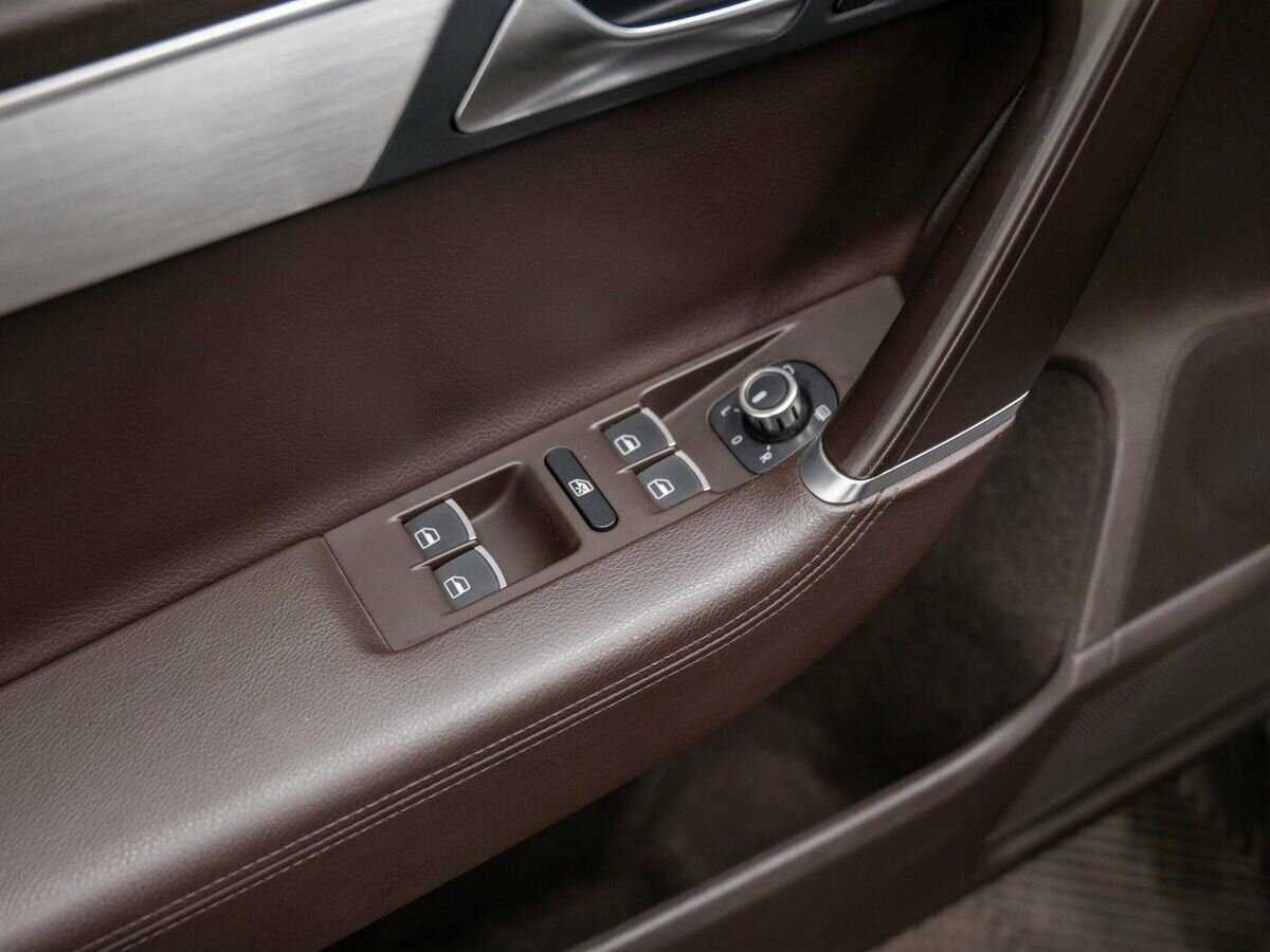 Volkswagen Passat, 2012 - Фото №15