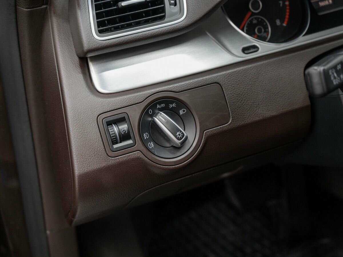 Volkswagen Passat, 2012 - Фото №16