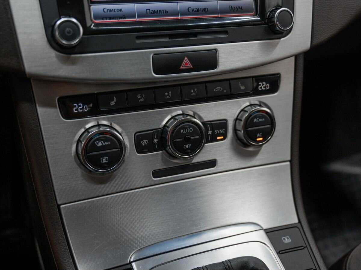 Volkswagen Passat, 2012 - Фото №18