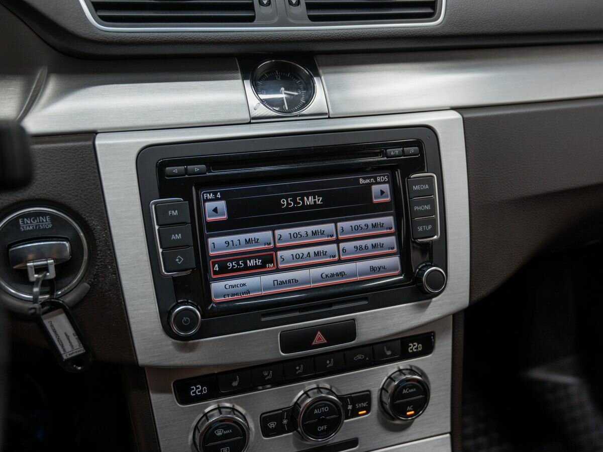 Volkswagen Passat, 2012 - Фото №19