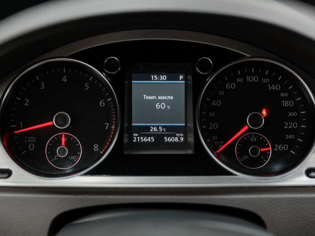 Volkswagen Passat, 2012 - Фото №20