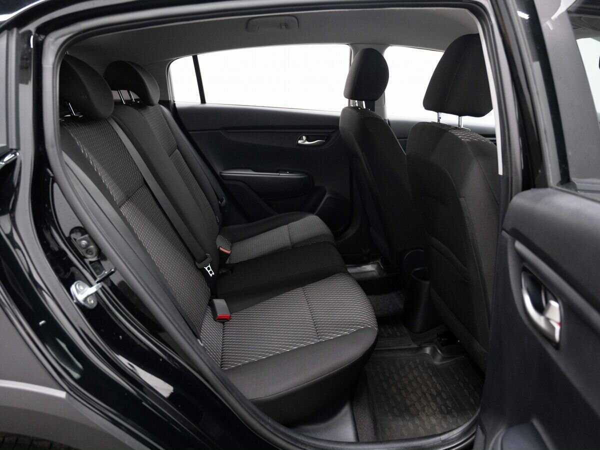 Kia Rio X-Line, 2018 - Фото №9