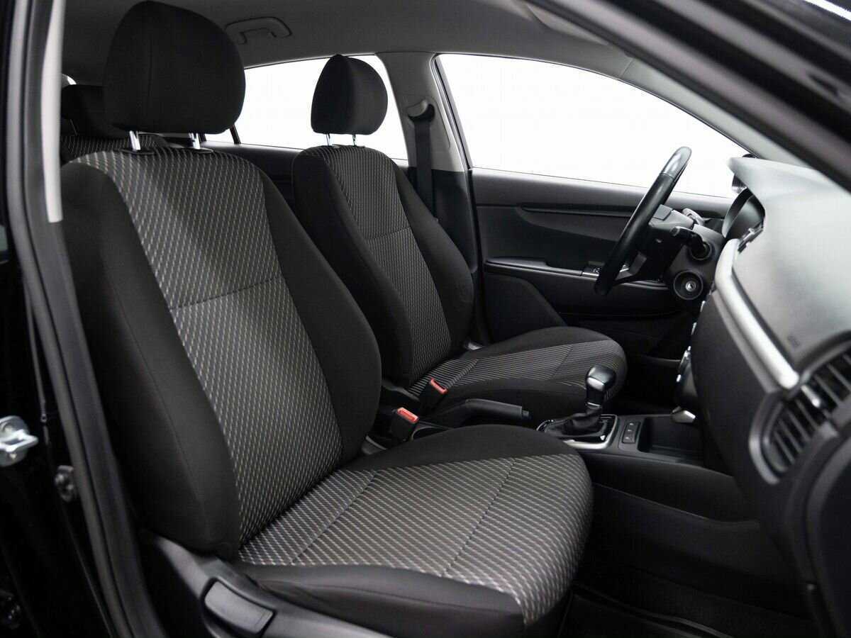 Kia Rio X-Line, 2018 - Фото №11