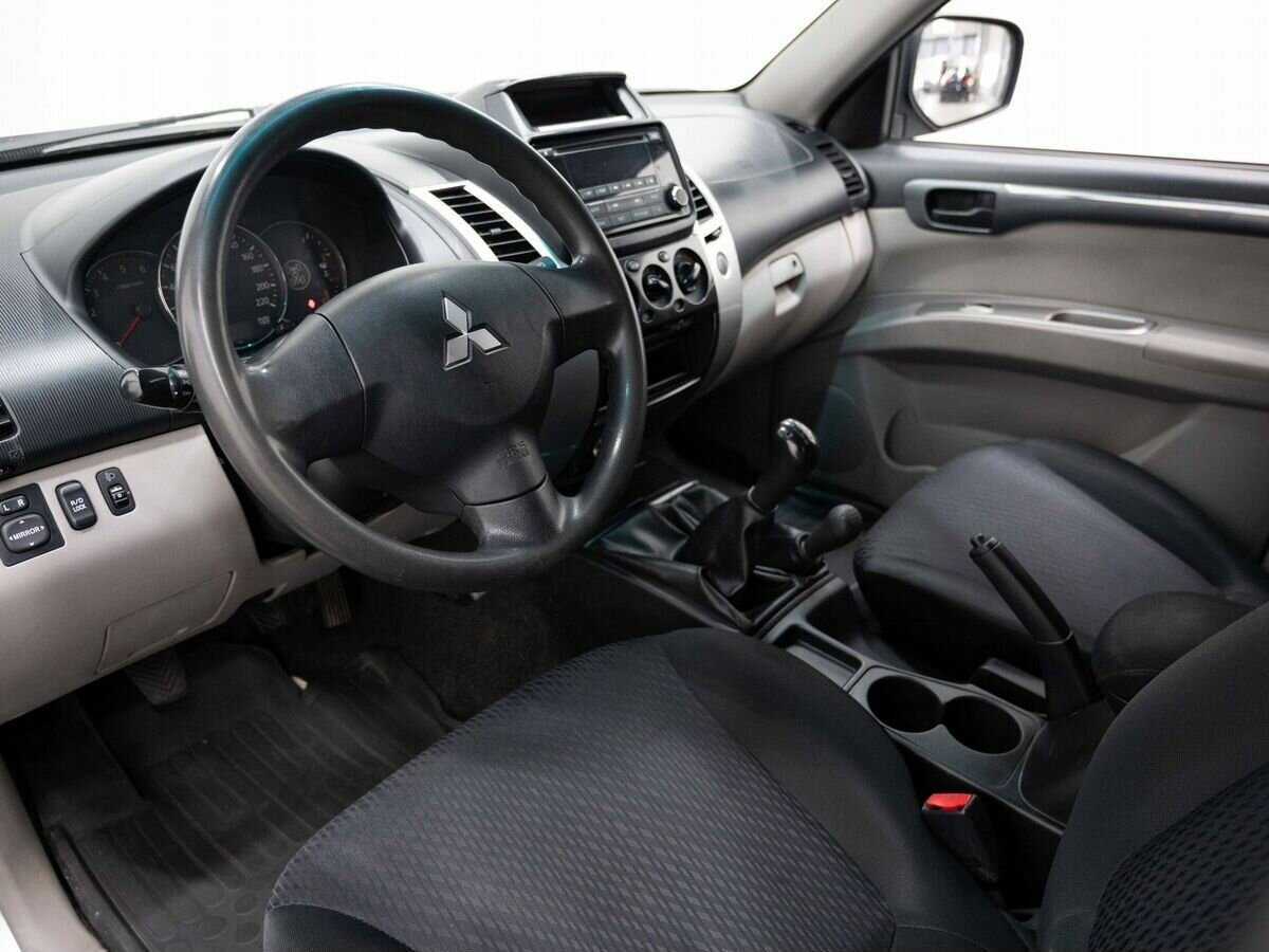 Mitsubishi Pajero Sport, 2014 - Фото №6