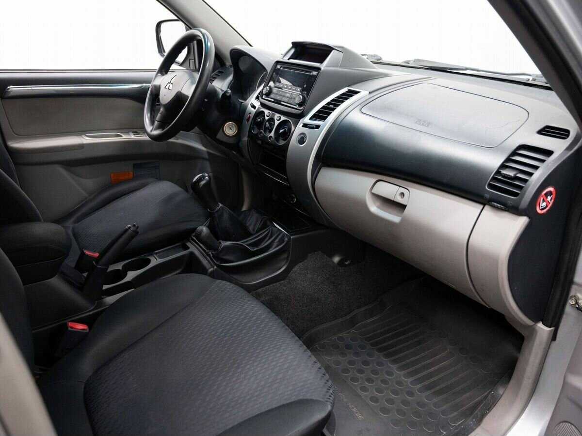 Mitsubishi Pajero Sport, 2014 - Фото №10