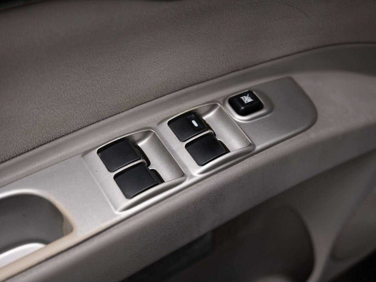 Mitsubishi Pajero Sport, 2014 - Фото №15