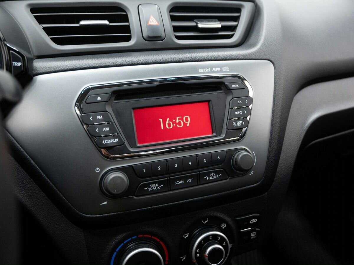 Kia Rio 4-speed, 2014 - Фото №17