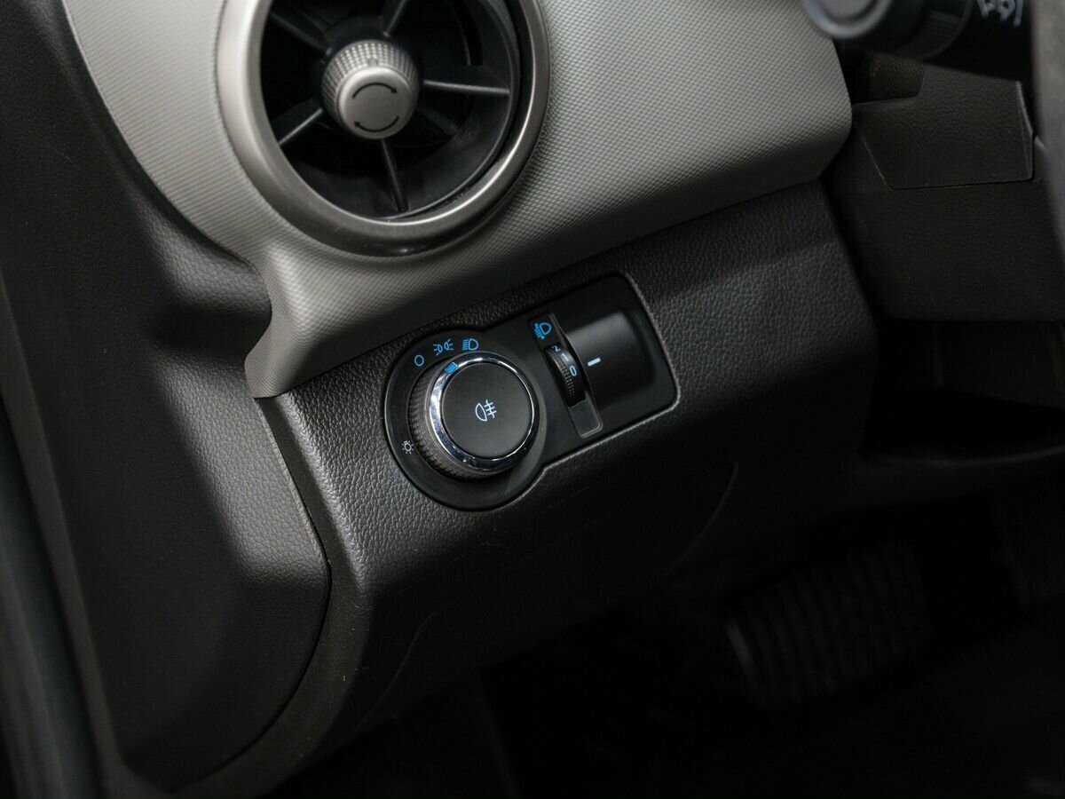 Chevrolet Aveo, 2012 - Фото №12