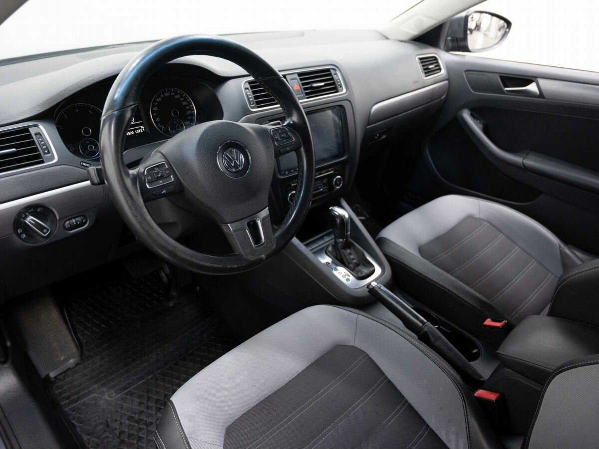 Volkswagen Jetta, 2012 - Фото №6