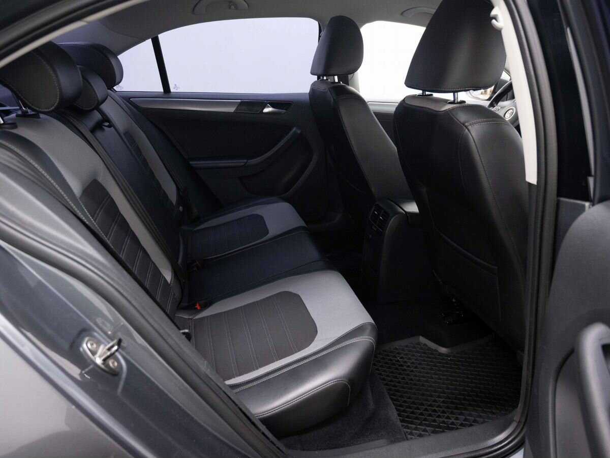 Volkswagen Jetta, 2012 - Фото №9
