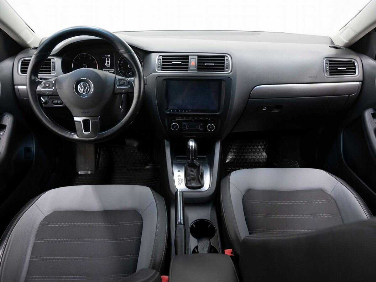 Volkswagen Jetta, 2012 - Фото №12