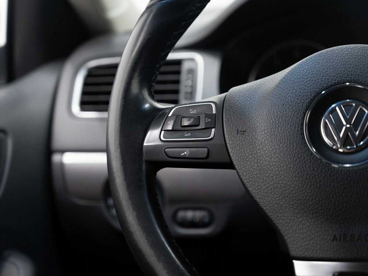 Volkswagen Jetta, 2012 - Фото №14