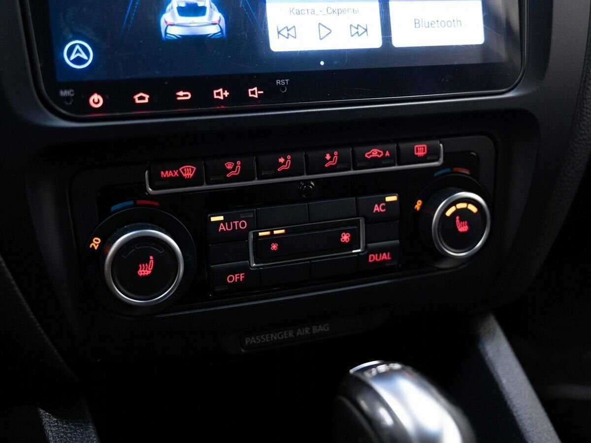 Volkswagen Jetta, 2012 - Фото №19