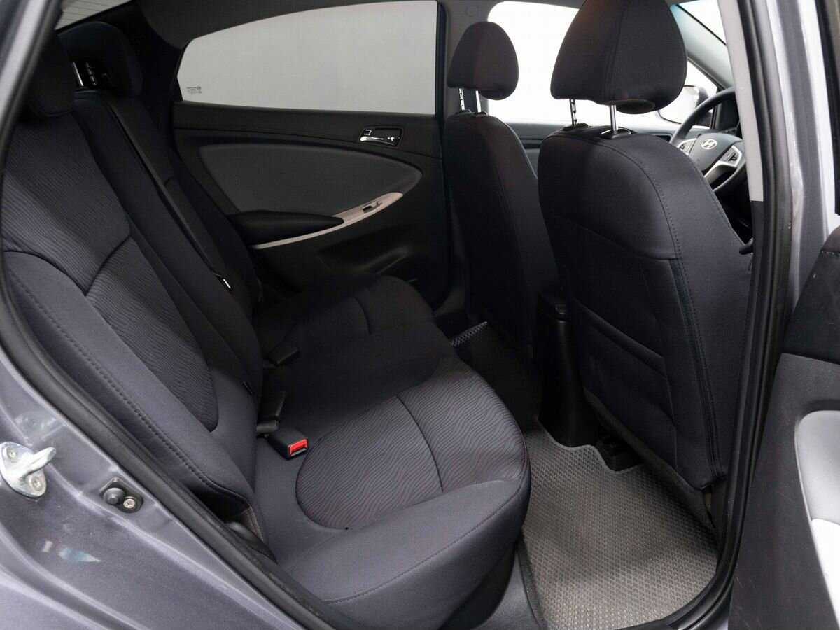 Hyundai Solaris, 2012 - Фото №9