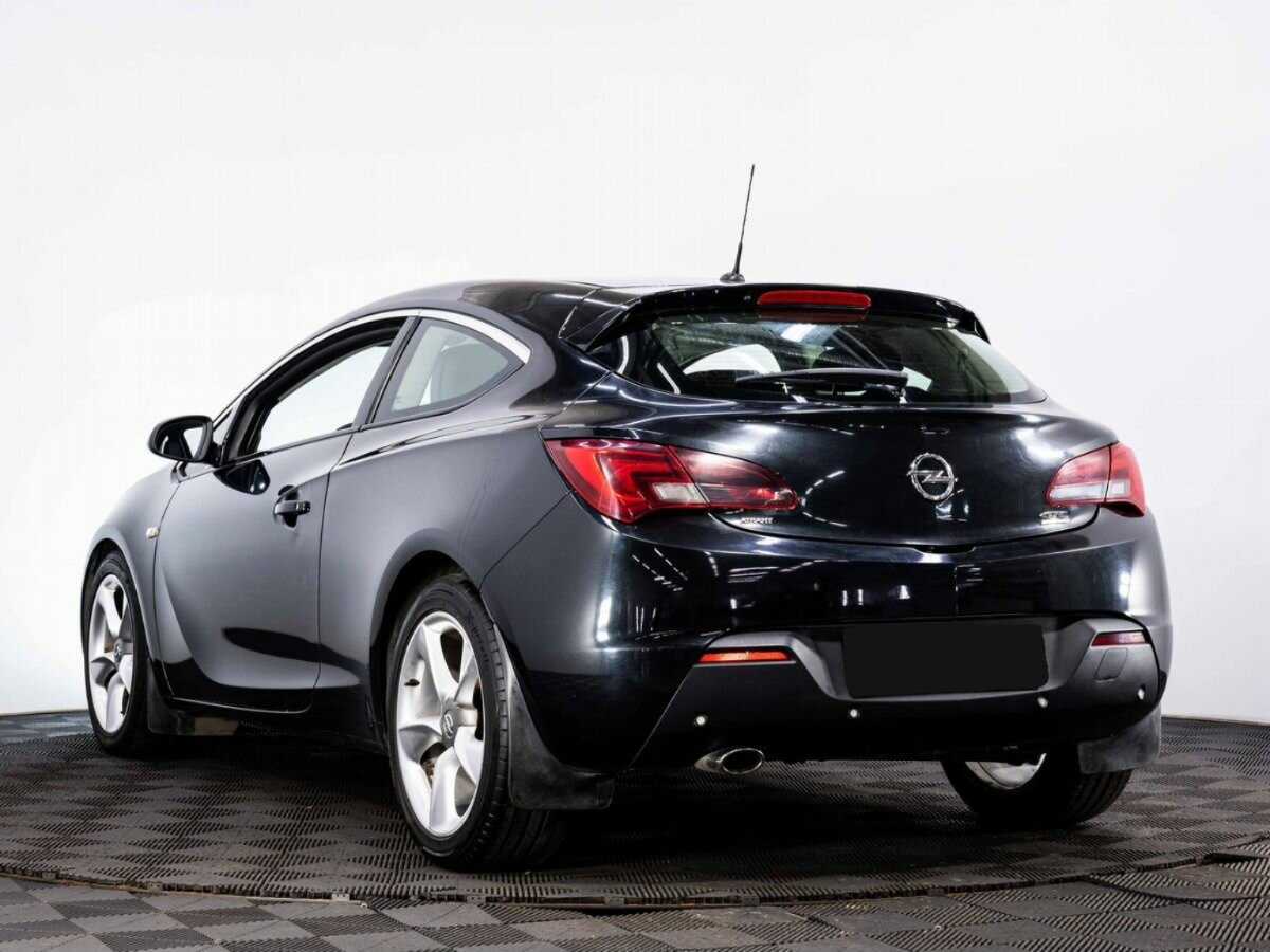 Opel Astra GTC, 2013 - Фото №3