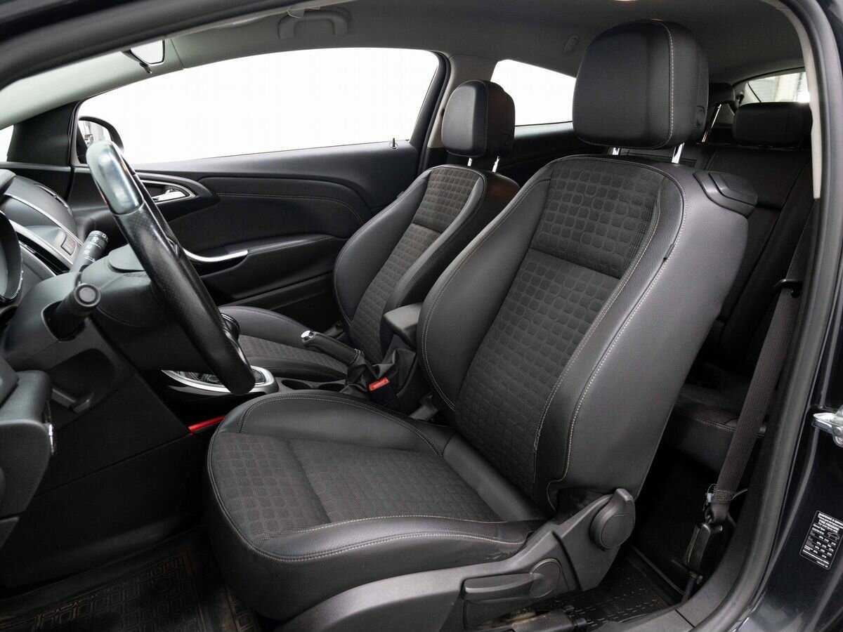 Opel Astra GTC, 2013 - Фото №8